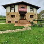 Casa Aingeru Guest house